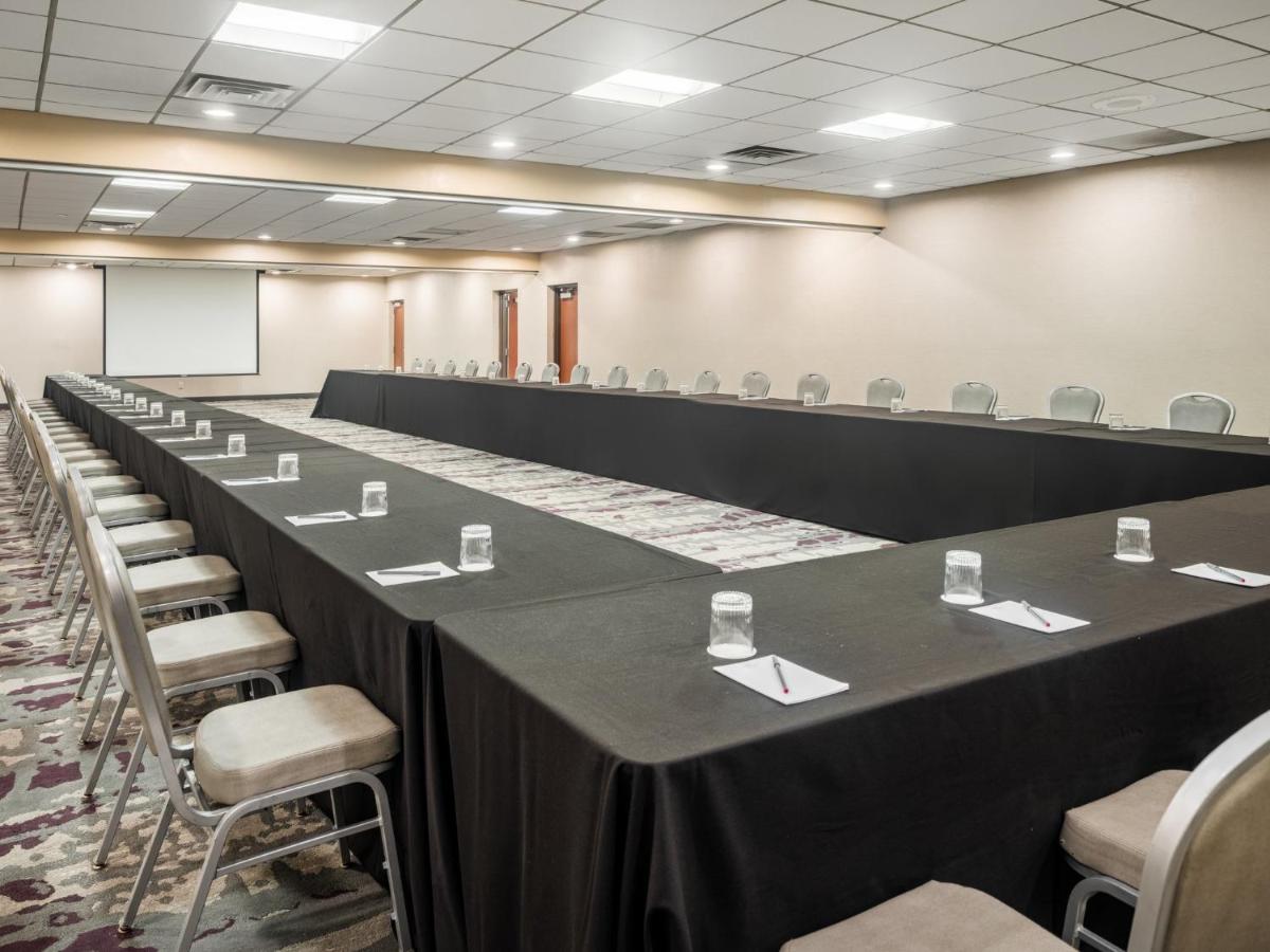 Crowne Plaza Milwaukee South By Ihg Otel Dış mekan fotoğraf